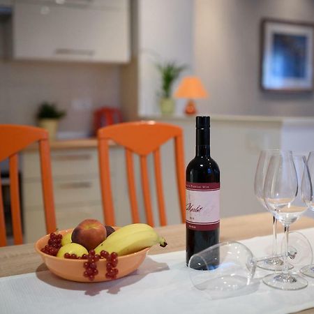 Apartment Perusko プーラ エクステリア 写真