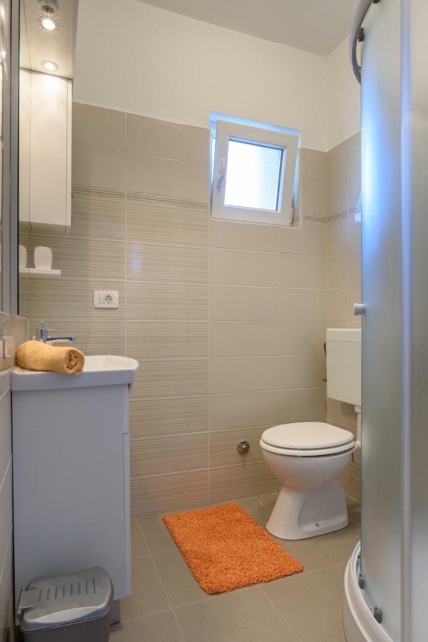 Apartment Perusko プーラ エクステリア 写真